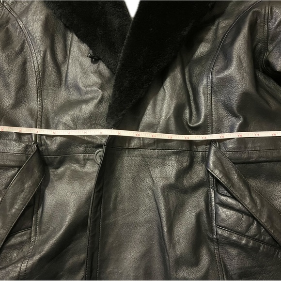Elegant Black Leather Faux Fur Trimmed Women's Coat - Picture 6 of 10